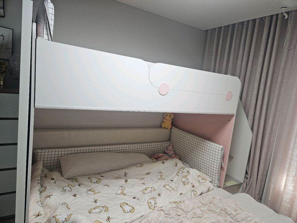 리바트 뉴꼼므 높은벙커침대 책상세트.의자.매트리스.책상유리 이미지