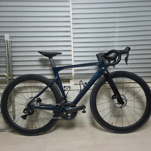 리파인드7헵타 울테di2(파워미터포함) 풀카본 로드자전거 팝니다 이미지