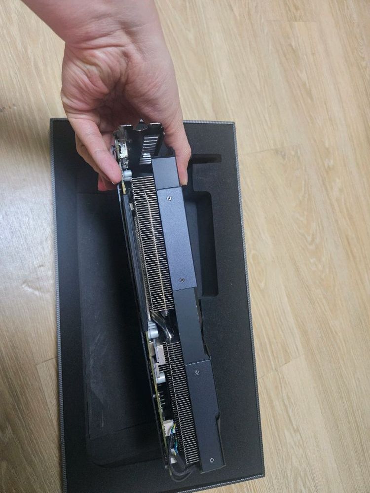 갤럭시 2070super oc 8gb 팝니다 이미지