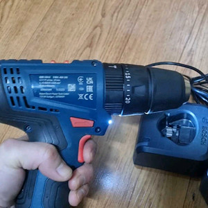 보쉬 gsb 120-li 배터리포함 사진구성품 전부 포함 이미지