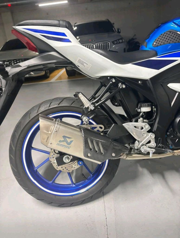 스즈키 gsxr 125 이미지