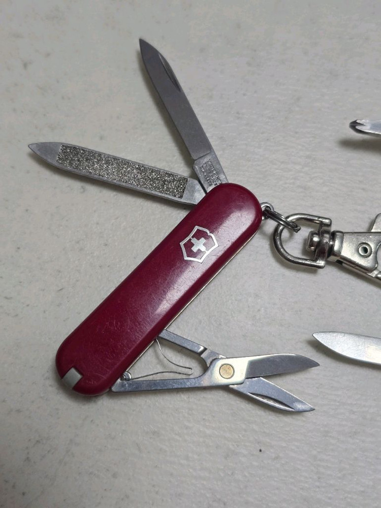 빅토리녹스 램블러 볼펜기능 와 클래식 SD 이미지