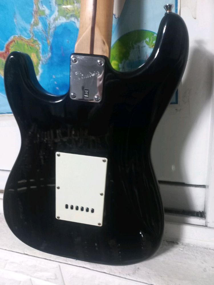 스콰이어 펜더 블렛 일렉기타 이미지