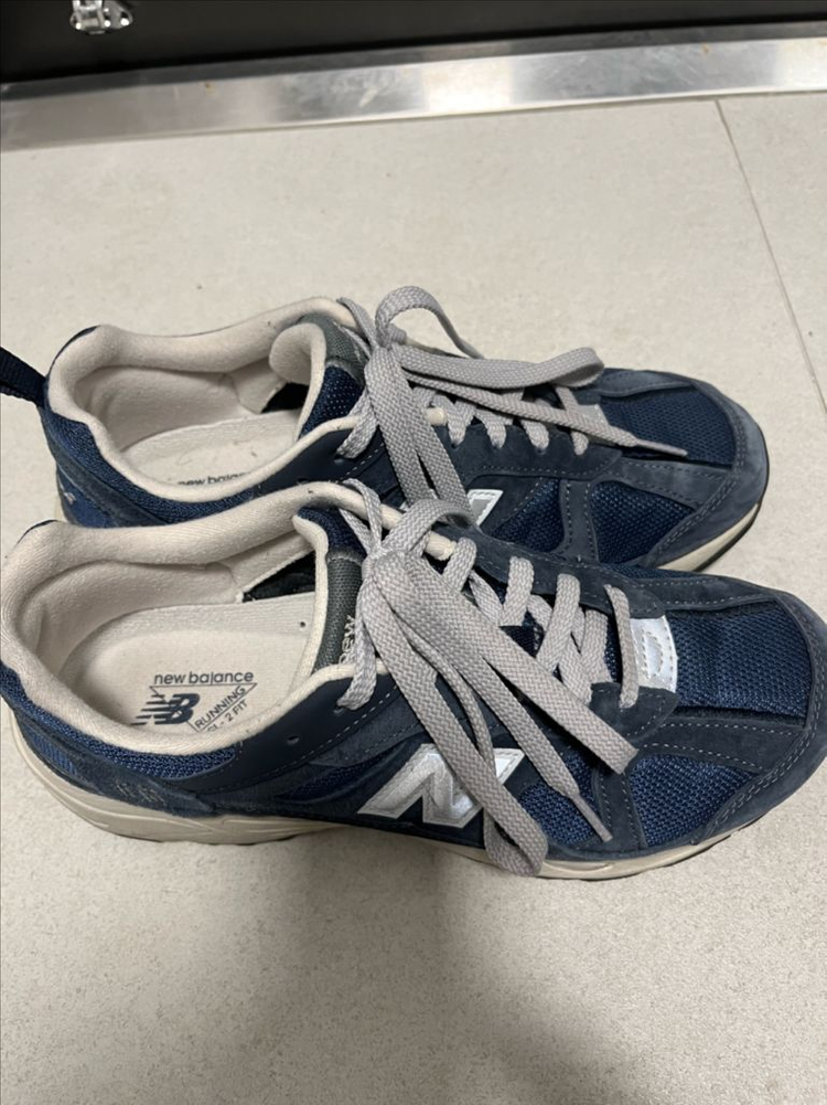 뉴발란스 878 네이비 260 7만원 이미지