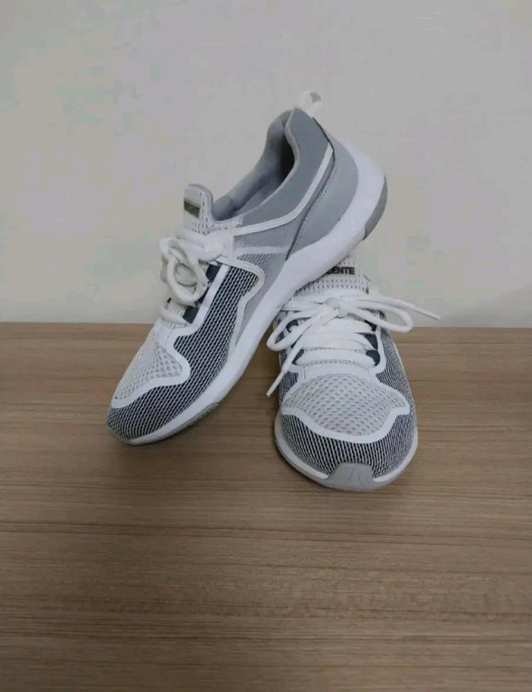 여성 데상트 엔지니어드 운동화 (240) 이미지