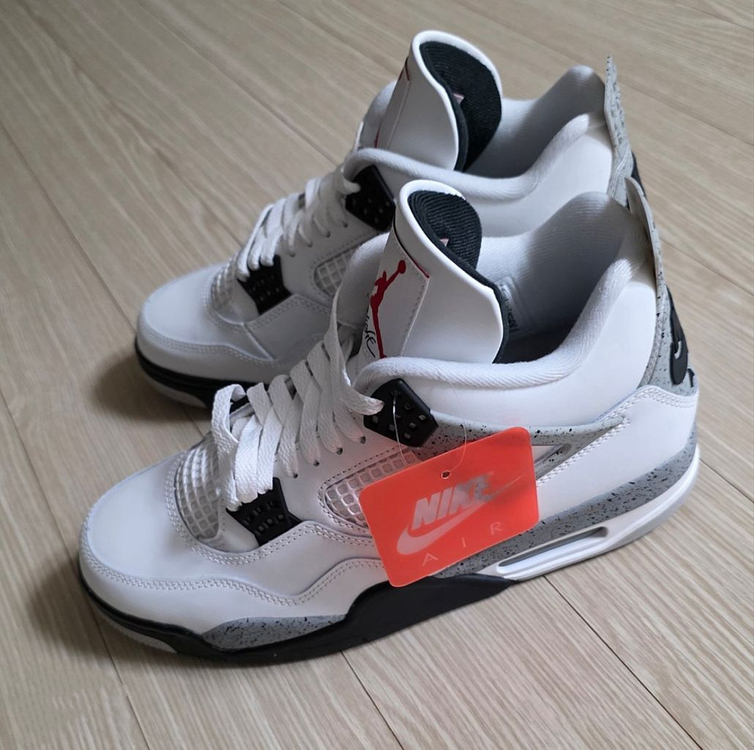 에어조던 4 레트로 OG 화이트 시멘트 2025 이미지