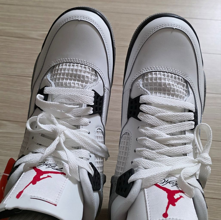 에어조던 4 레트로 OG 화이트 시멘트 2025 이미지