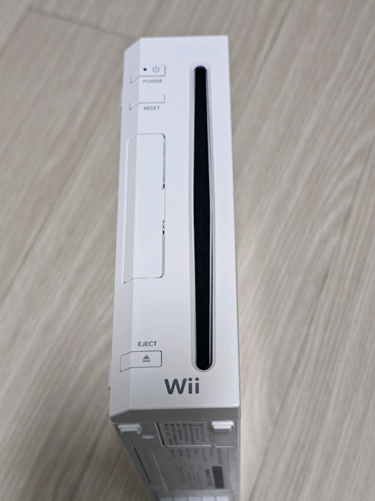 닌텐도 위 본체 세트 2013년 10월 마지막 생산품 이미지