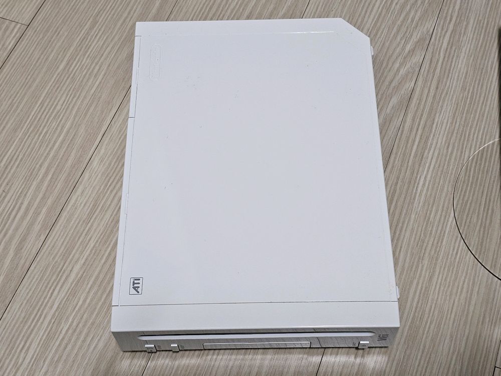 닌텐도 위 본체 세트 2013년 10월 마지막 생산품 이미지