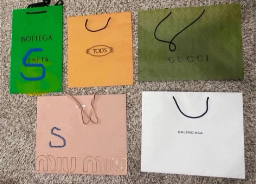 명품쇼핑백 이미지