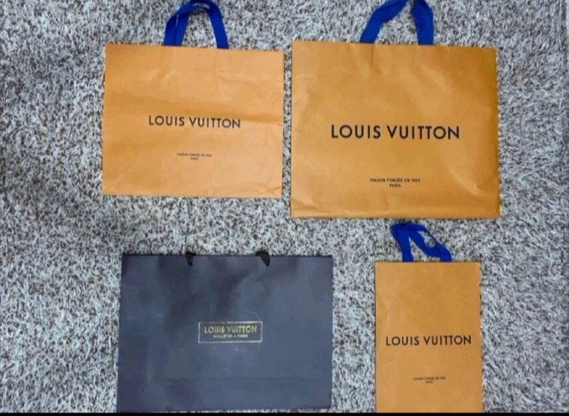 명품쇼핑백 이미지