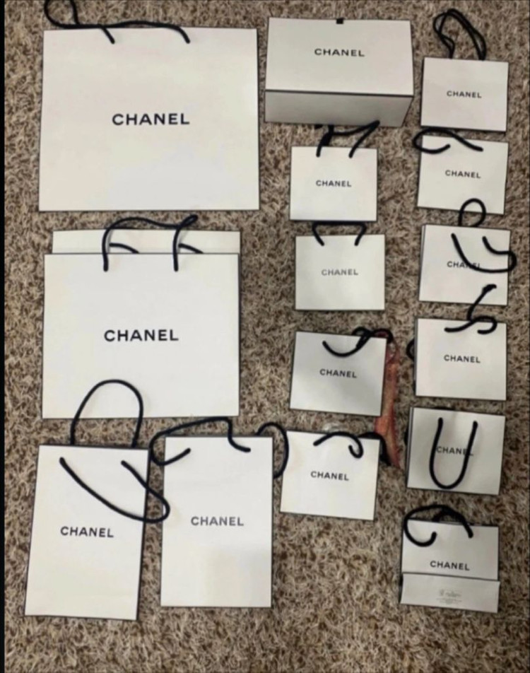 명품쇼핑백 이미지