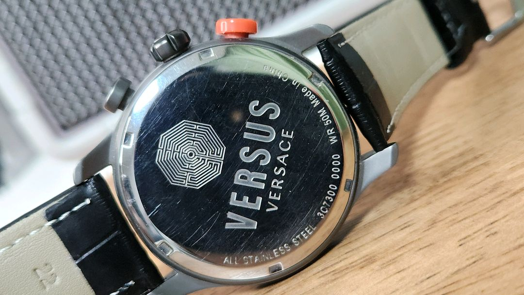# 베르사체 정품 베르수스 멀티펑션 남성명품 시계 급처 이미지