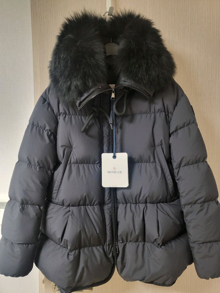 몽클레어 로쿠스텔 locustel 패딩 새상품 이미지