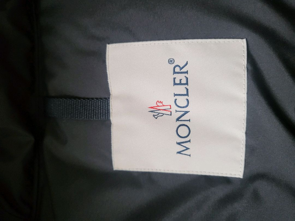 몽클레어 로쿠스텔 locustel 패딩 새상품 이미지