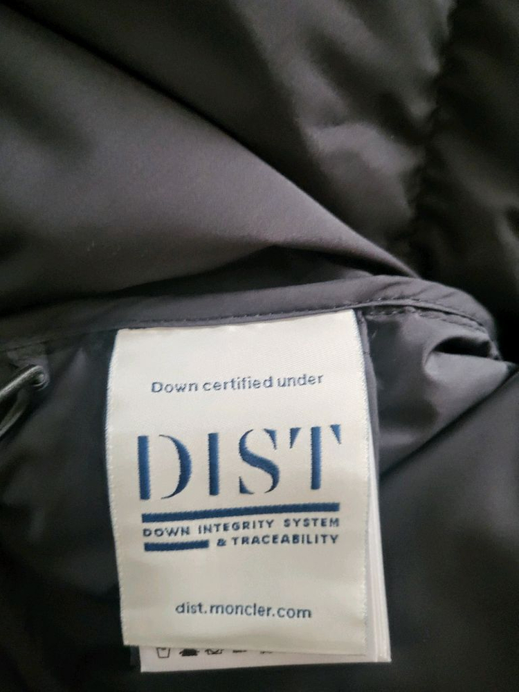 몽클레어 로쿠스텔 locustel 패딩 새상품 이미지