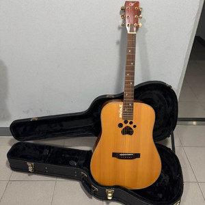 윌마 수제기타 올쏠리드 통기타 판매합니다 이미지