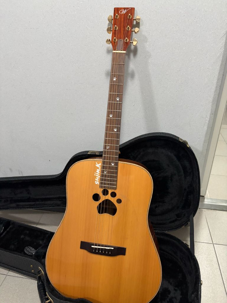 윌마 수제기타 올쏠리드 통기타 판매합니다 이미지