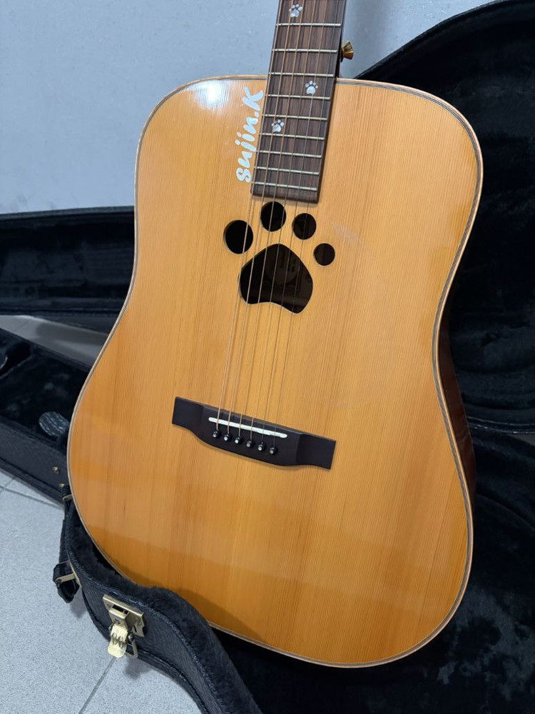 윌마 수제기타 올쏠리드 통기타 판매합니다 이미지