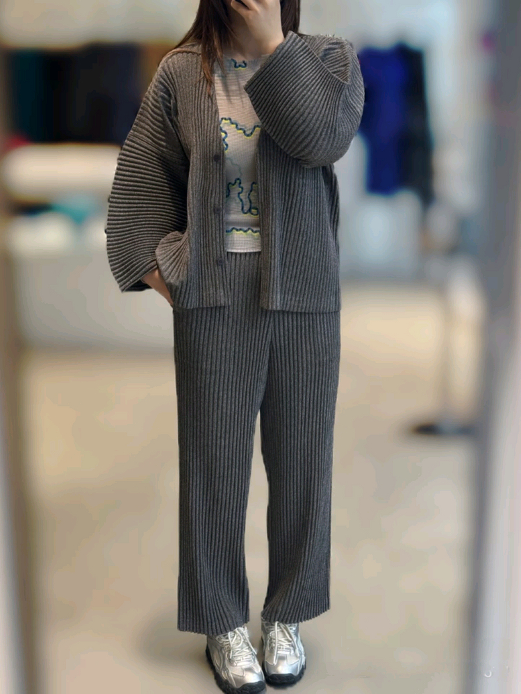 이세이미야케 미 코듀로이 가디건&베스트 세트 차콜 이미지