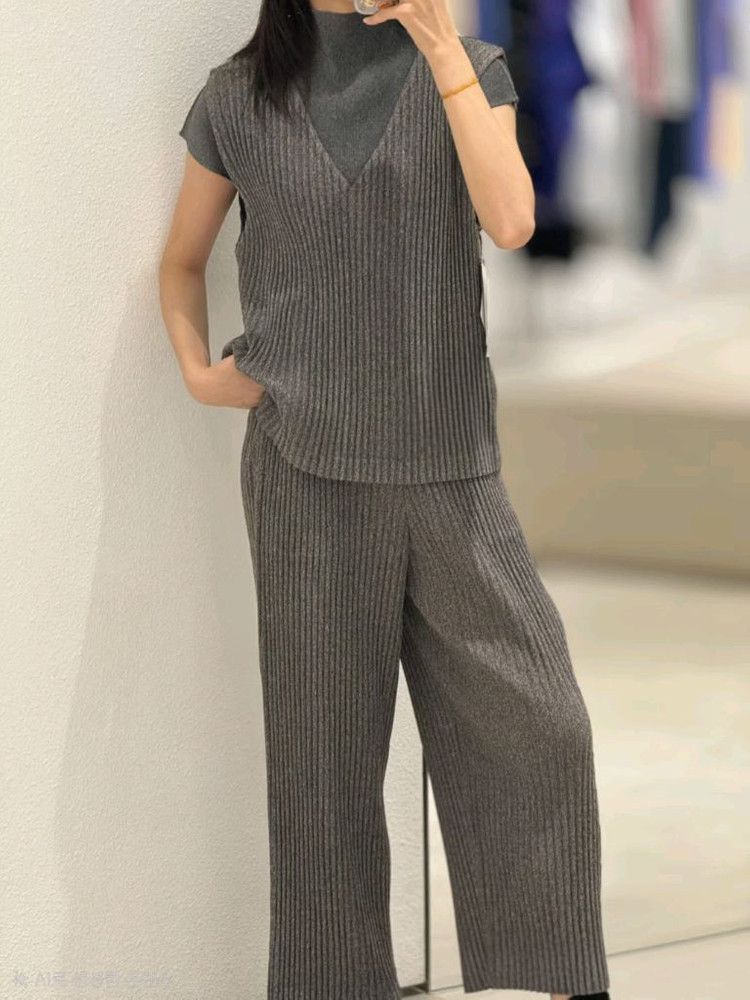 이세이미야케 미 코듀로이 가디건&베스트 세트 차콜 이미지