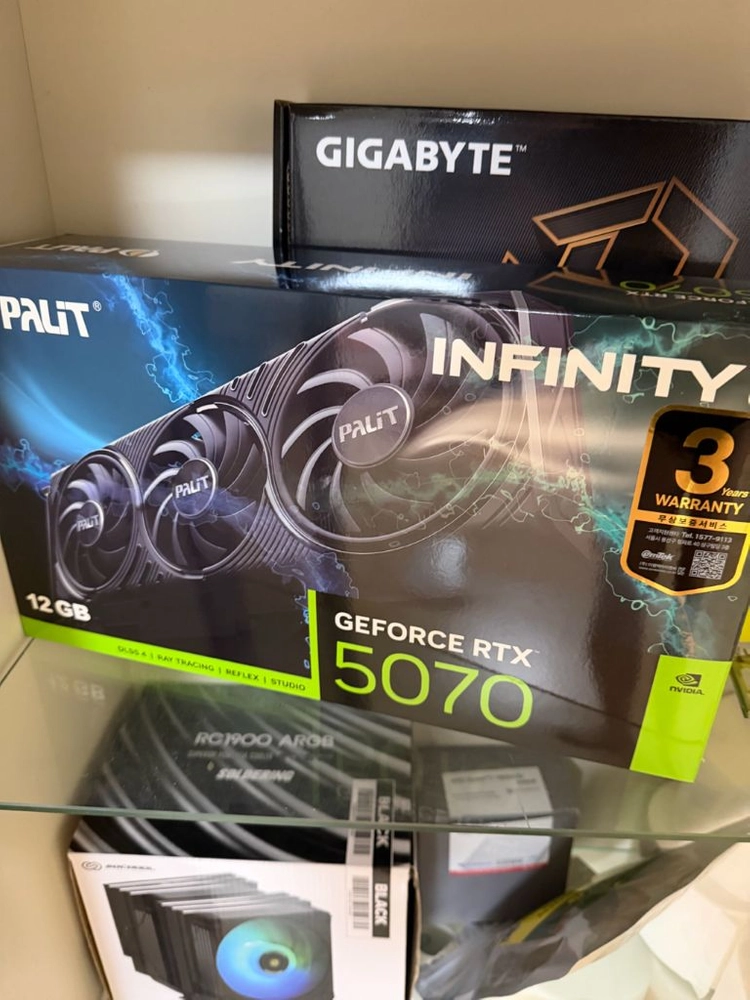 palit infinity3 rtx5070 12gb 판매합니다 - 안심되는 중고거래