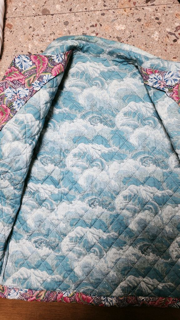 코스모폴리탄줄라이 예지스님 씬패딩 이미지