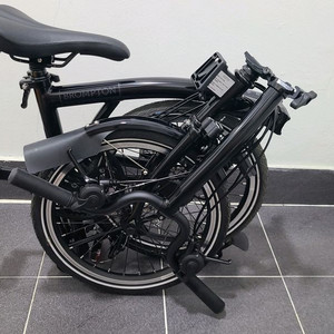 [인하] 신차급 브롬톤 c라인 익스플로어 올 블랙에디션 싸게 팝니다. 이미지