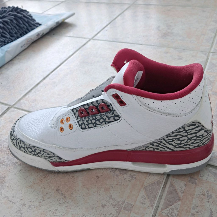 조던3 레트로 카디널 레드245 이미지