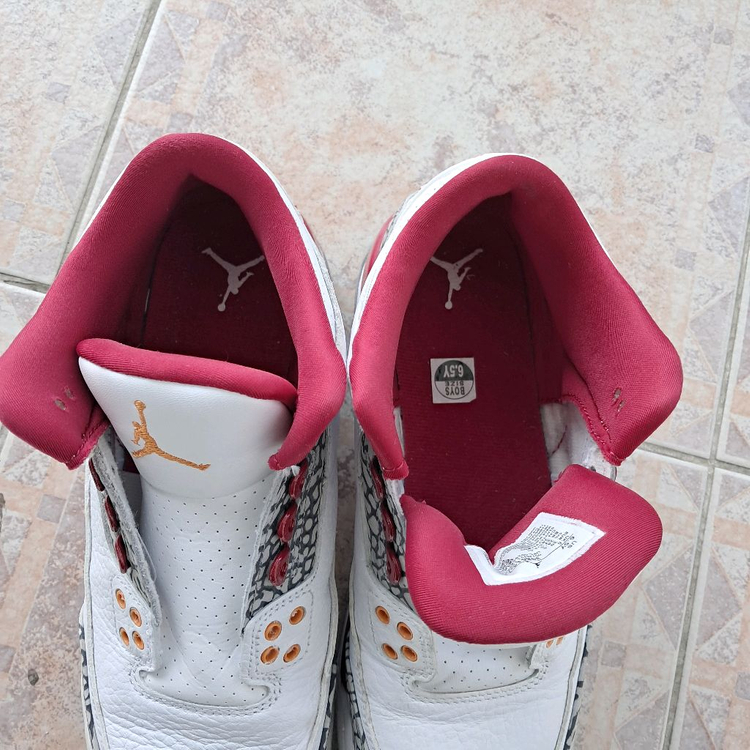 조던3 레트로 카디널 레드245 이미지