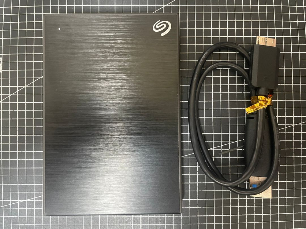 씨게이트 휴대용 외장하드 / 2TB / 블랙 / 본품+케이블 / 우체국택배 이미지