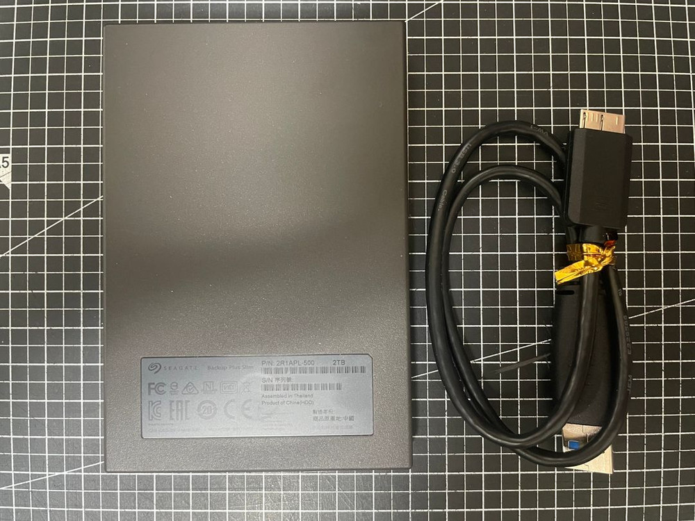 씨게이트 휴대용 외장하드 / 2TB / 블랙 / 본품+케이블 / 우체국택배 이미지