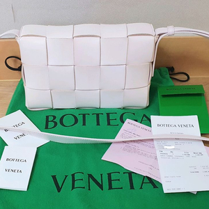 보테가베네타 카세트백 이미지