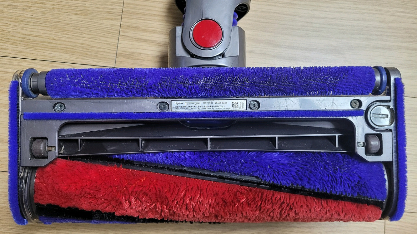 깨끗하게 세척한 다이슨 무선 청소기 V10 풀세트(60분 연속동작) 이미지