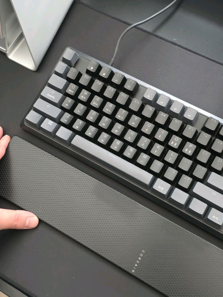 커세어 K70 RGB CORE 유선 기계식 키보드 그레이 + 커세어 전용 팜레스트 이미지