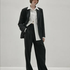 [XS] 인사일런스 우먼 미니멀 울 슬랙스 차콜 이미지