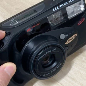 삼성 퍼지줌 777 자동필름 카메라 팝니다. 이미지