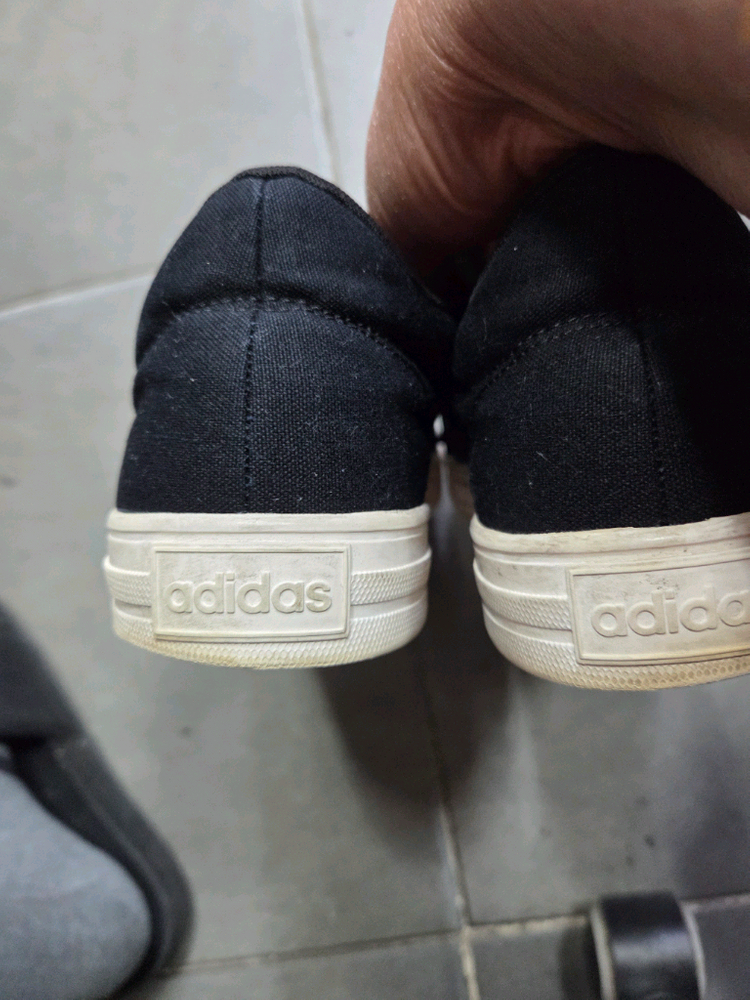 아디다스 운동화 270 이미지