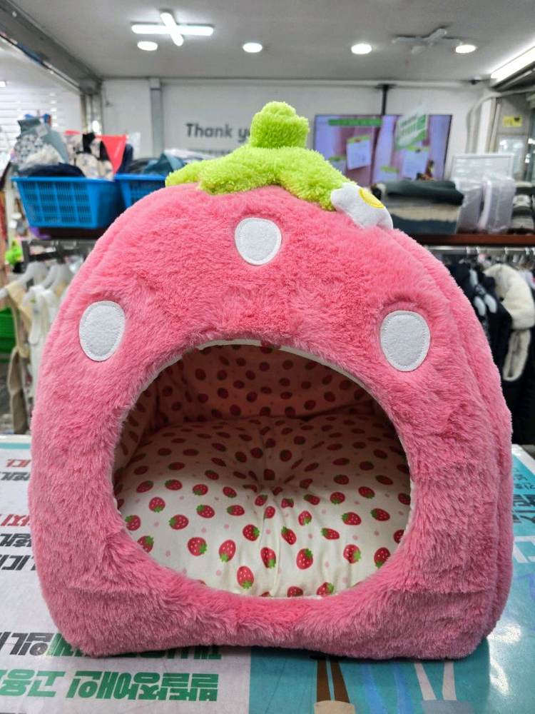 [새제품] 펫파라다이스 딸기 펫 하우스/ 소형 강아지집 이미지