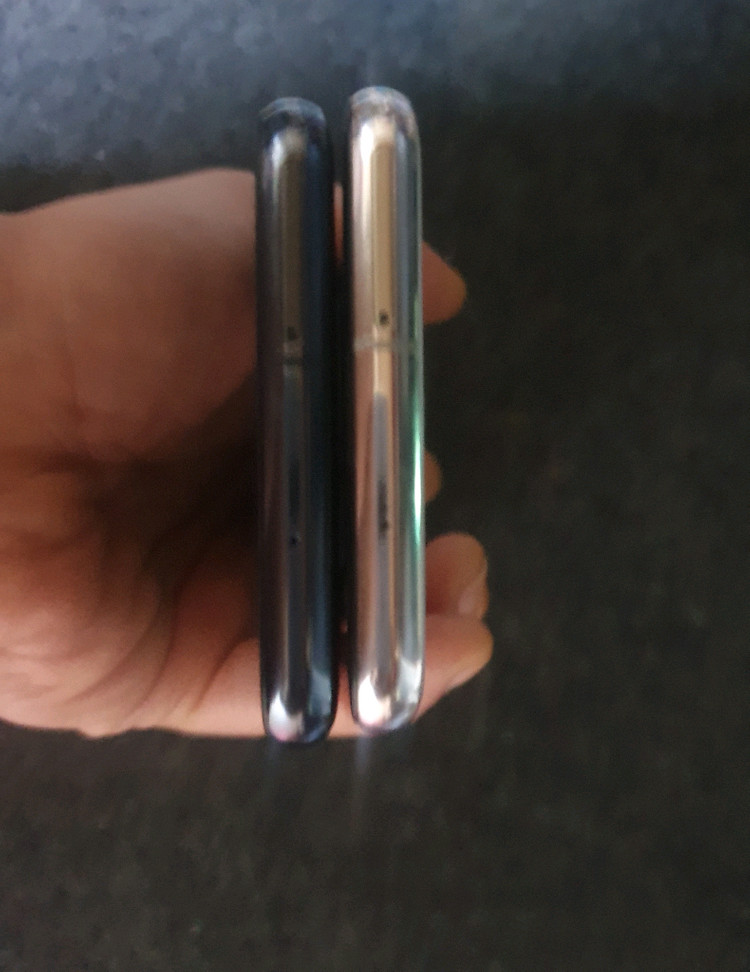 갤럭시s10e 블랙, 화이트 깨끗한폰 이미지