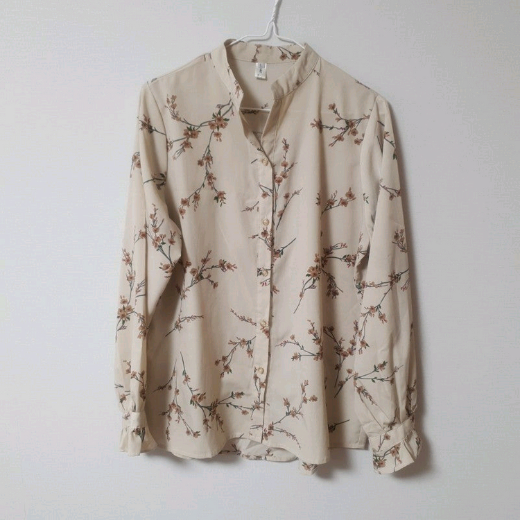 새상품) 헨리넥 플라워 블라우스 크림치즈마켓 / 아뜨랑스 체리코코 육육걸즈 핫핑 리리앤코 공구우먼 베니토 밀크코코아 이미지