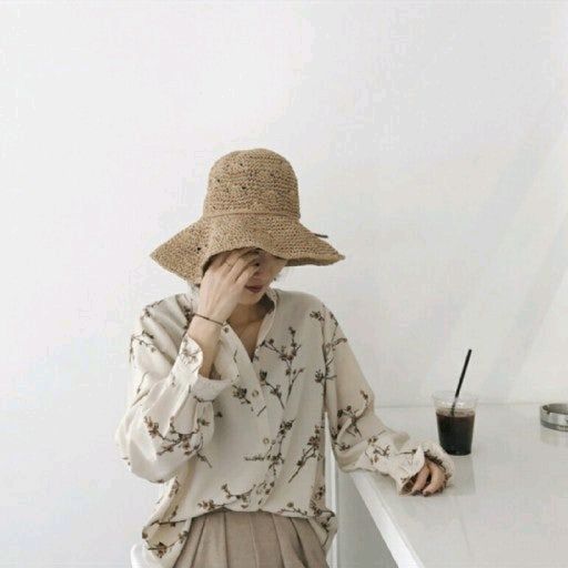 새상품) 헨리넥 플라워 블라우스 크림치즈마켓 / 아뜨랑스 체리코코 육육걸즈 핫핑 리리앤코 공구우먼 베니토 밀크코코아 이미지