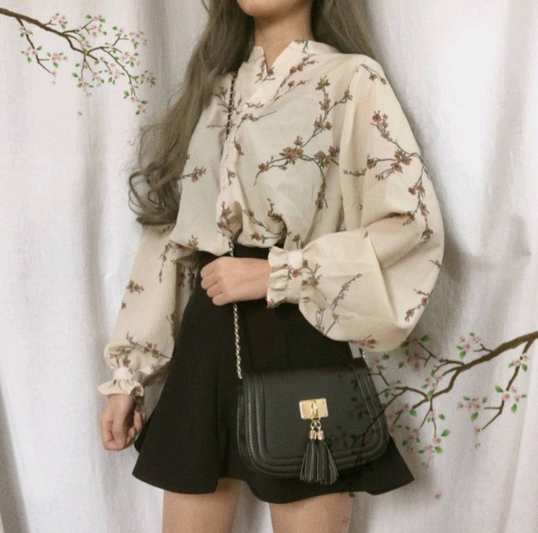 새상품) 헨리넥 플라워 블라우스 크림치즈마켓 / 아뜨랑스 체리코코 육육걸즈 핫핑 리리앤코 공구우먼 베니토 밀크코코아 이미지