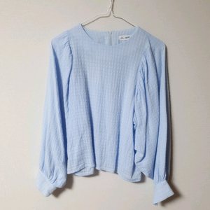 육육걸즈 벌룬 퍼프 가오리 블라우스 소라 / 핫핑 리리앤코 공구우먼 케이클럽 베니토 아뜨랑스 쇼퍼랜드 슬로우앤드 이미지