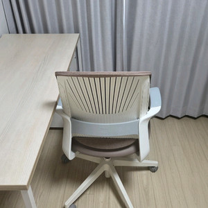 시디즈 T25 리니에 의자 새상품급 이미지