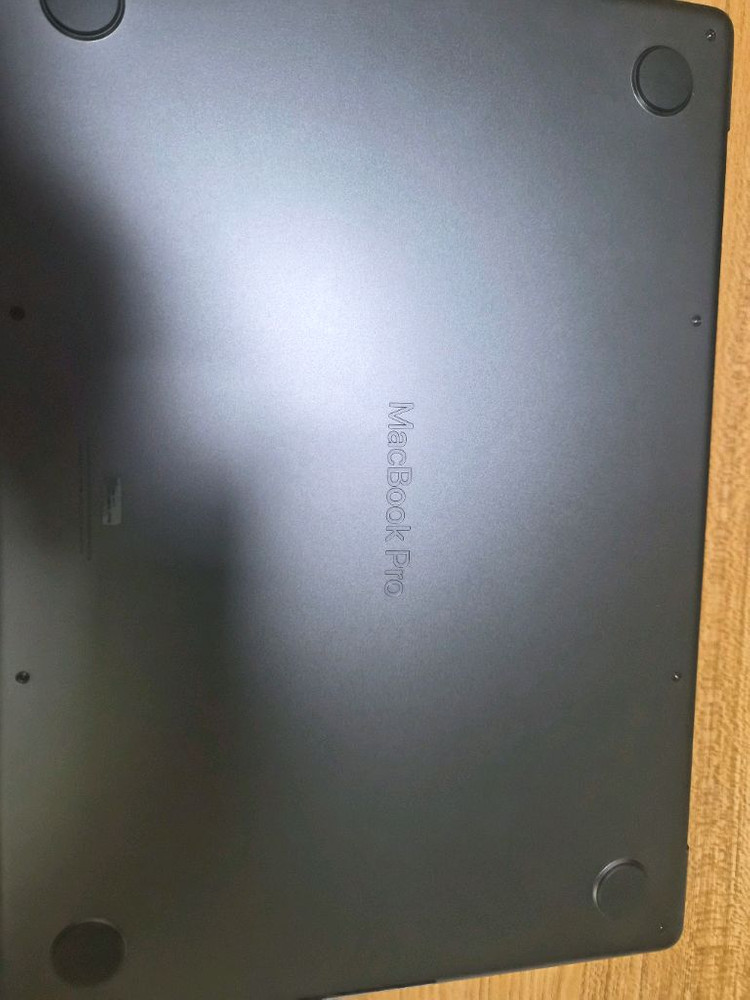 MacBook pro m4칩 14 이미지