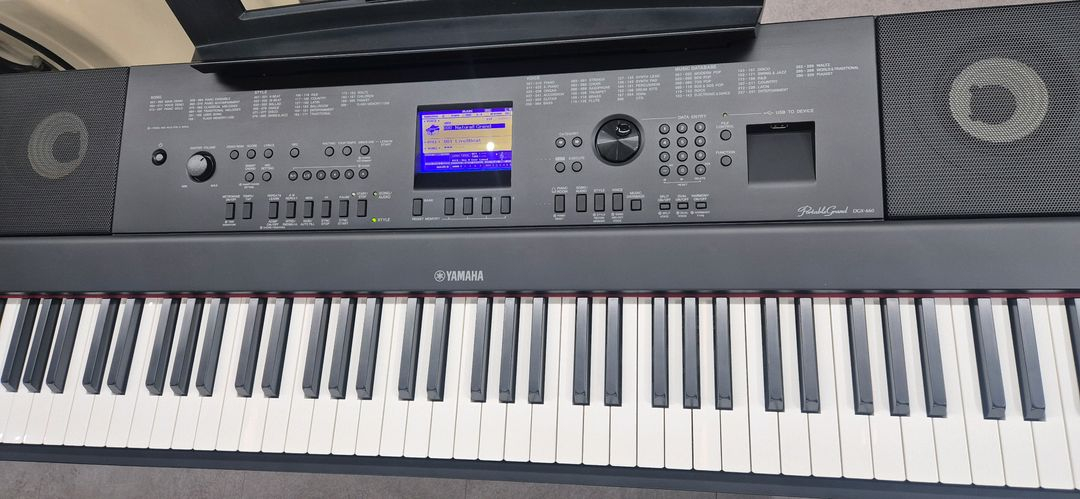 야마하 디지탈피아노 DGX-660 이미지