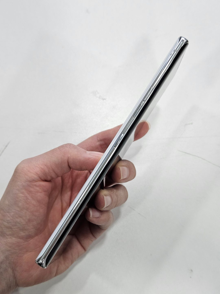 벨벳 128GB 화이트 C급 이미지