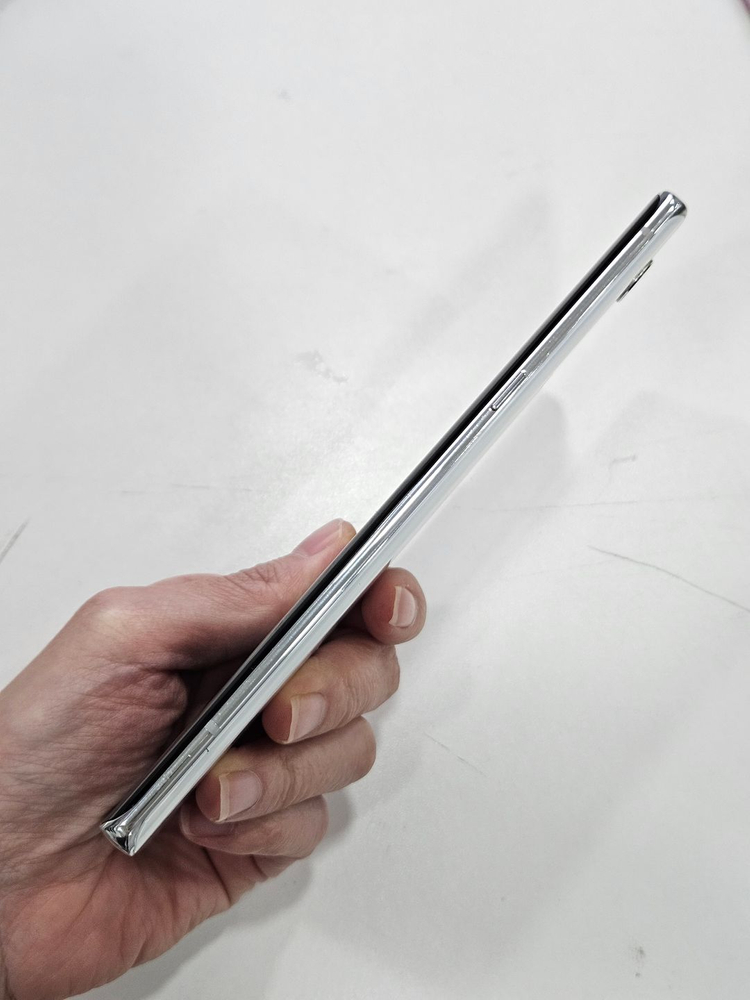 벨벳 128GB 화이트 C급 이미지