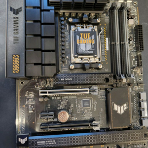 ASUS TUF B650 PLUS ATX AM5 메인보드 이미지